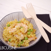 Paella mit Erbsen und Shrimps